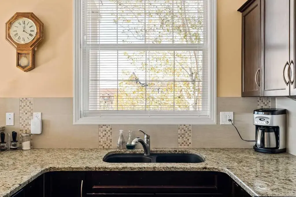 1 Crystal Green Lane, #300