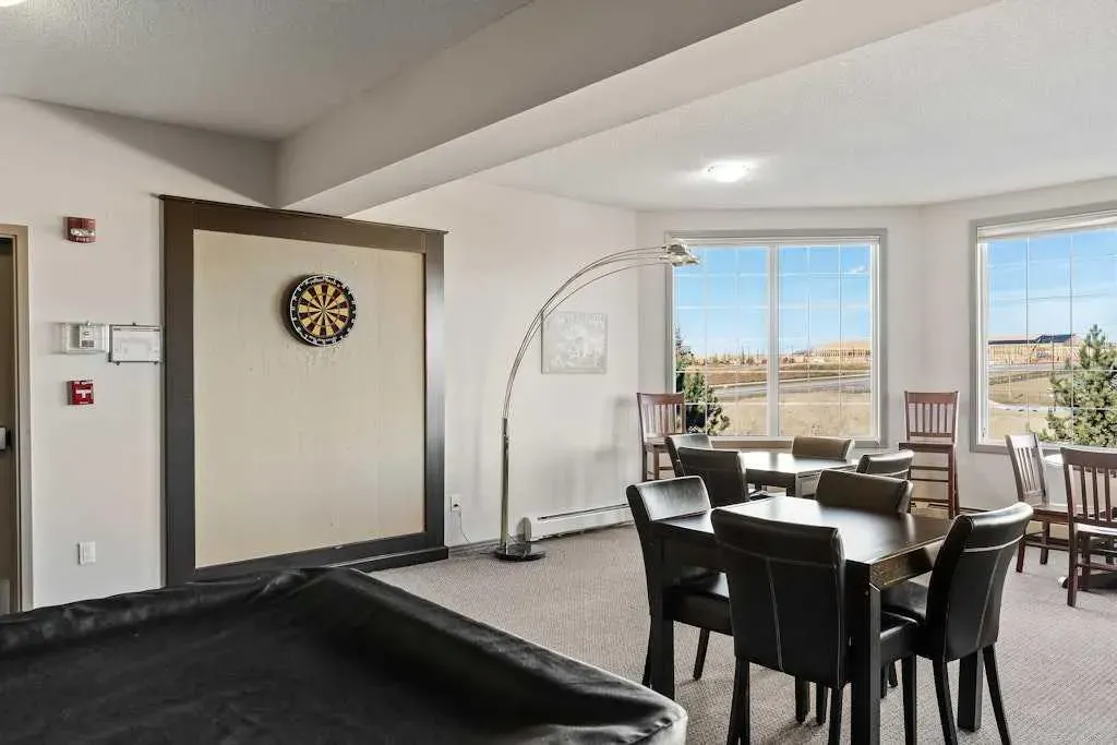 1 Crystal Green Lane, #300