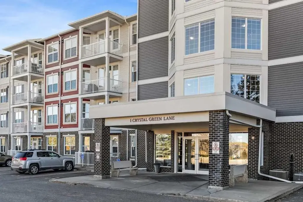 1 Crystal Green Lane, #300