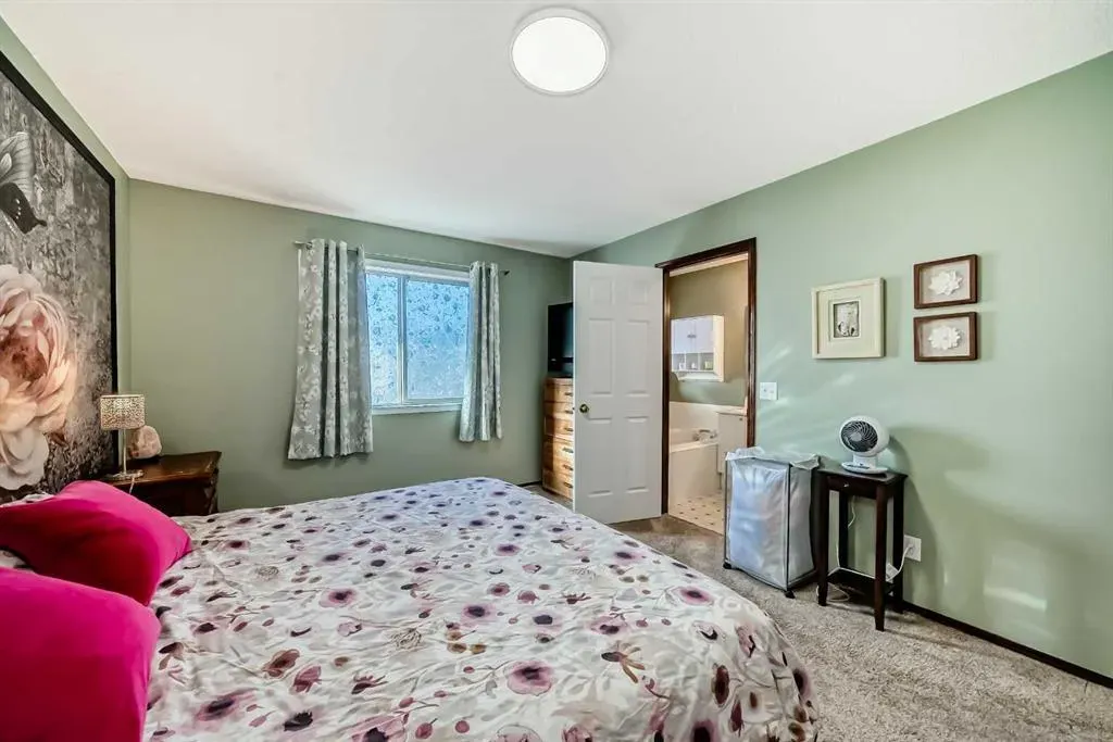 18365 Chaparral Street SE