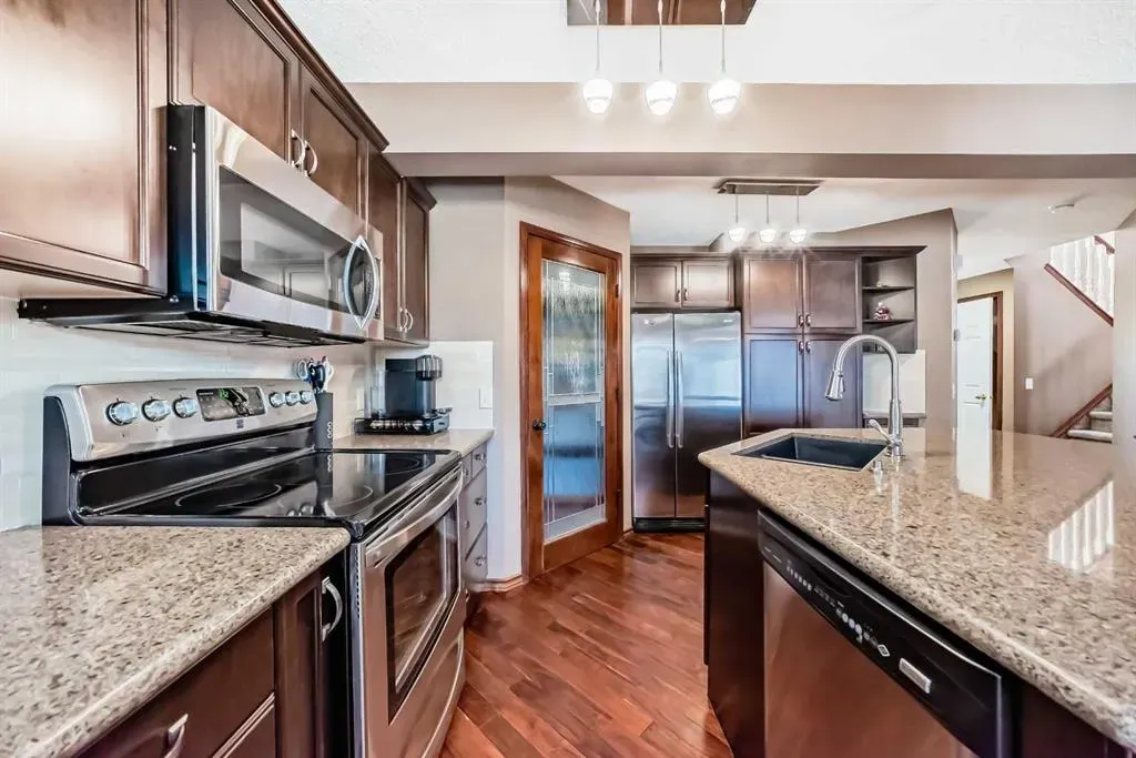 18365 Chaparral Street SE