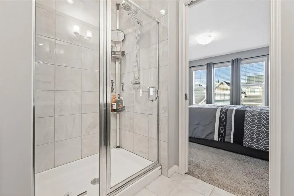 75 Masters Crescent SE