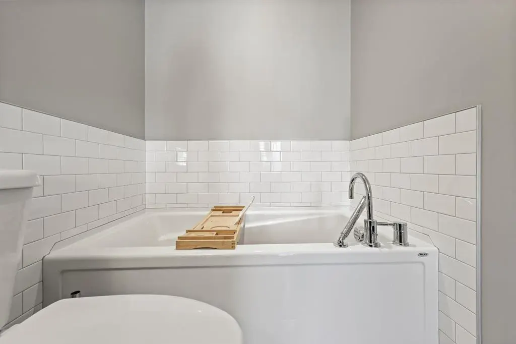 75 Masters Crescent SE