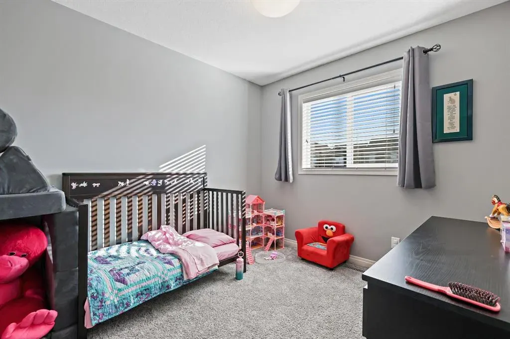 75 Masters Crescent SE