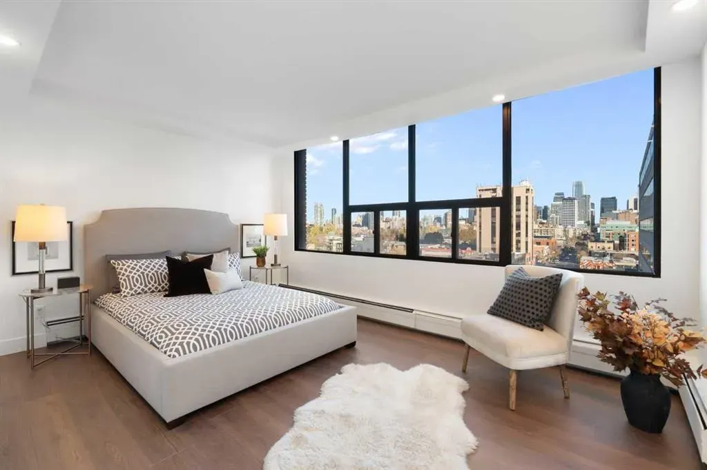 330 26 Avenue SW, #907