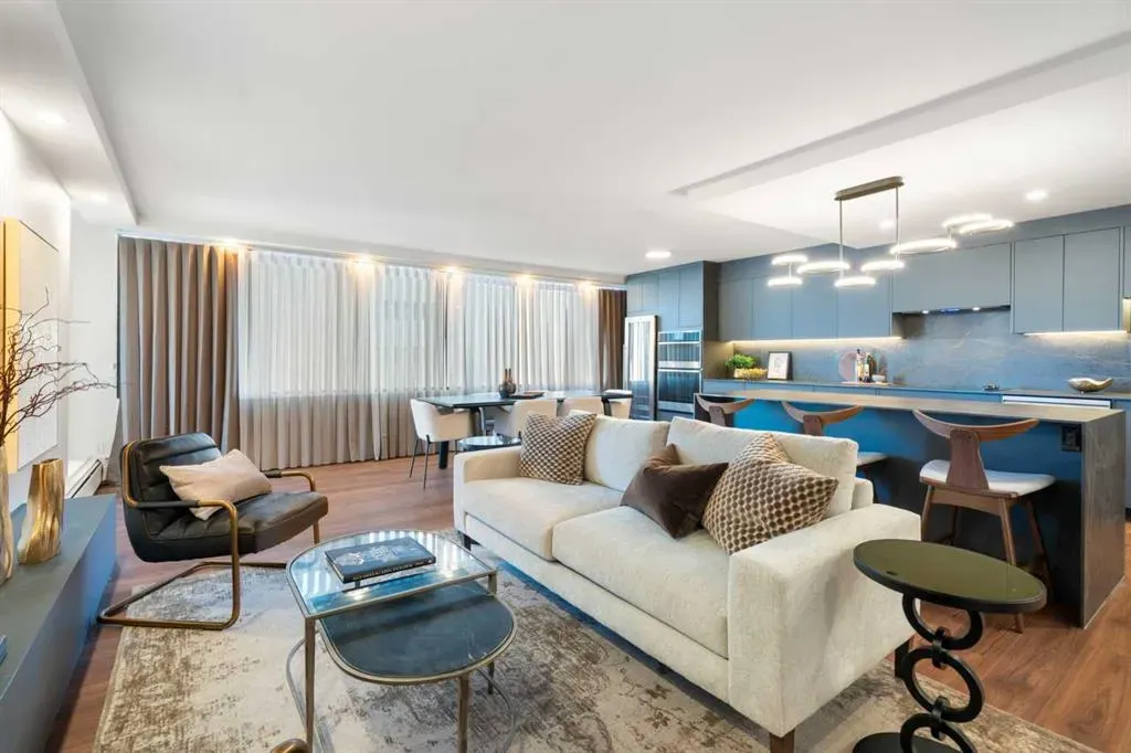 330 26 Avenue SW, #907