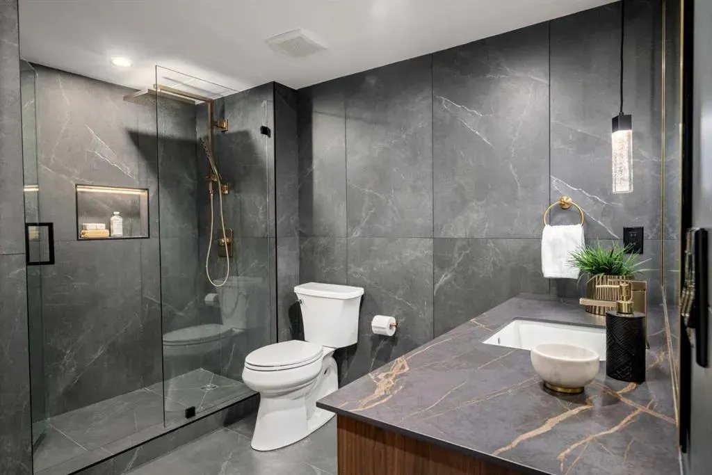 330 26 Avenue SW, #907