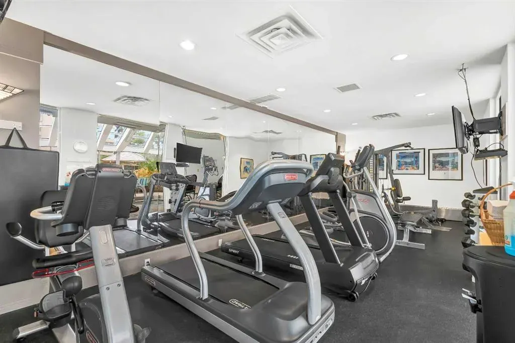 4555 Varsity Lane NW, #305