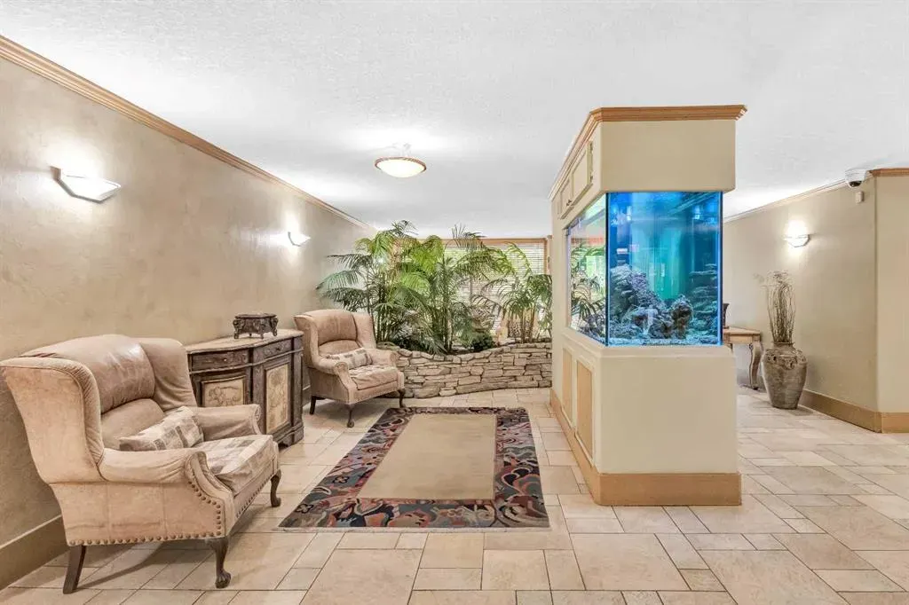 4555 Varsity Lane NW, #305