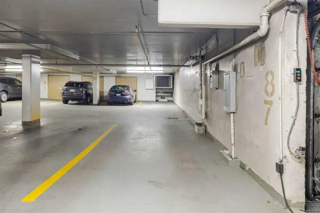 4555 Varsity Lane NW, #305