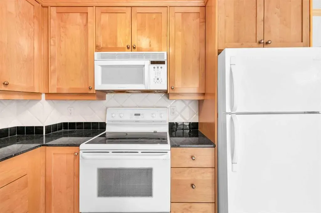 4555 Varsity Lane NW, #305