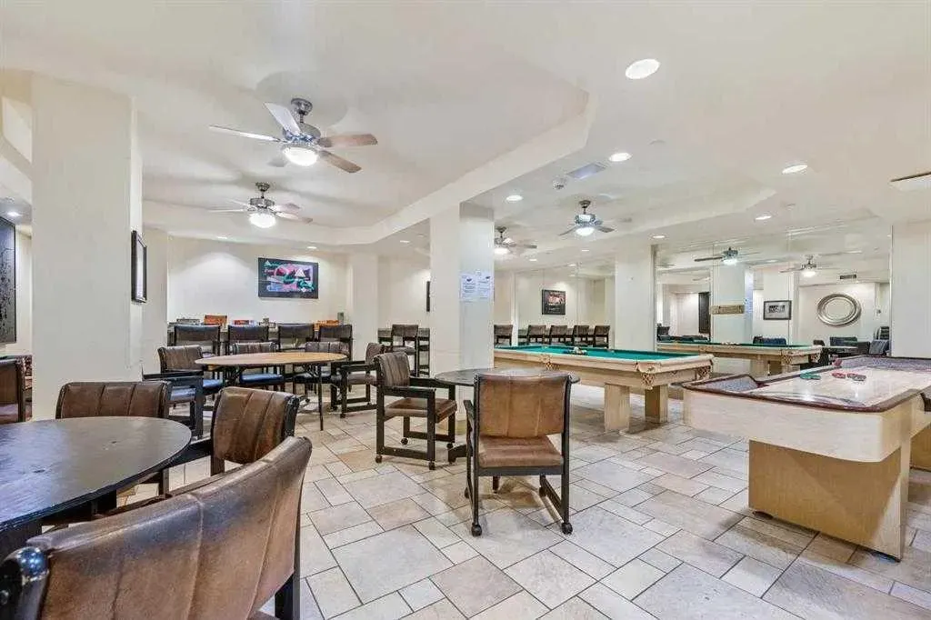 4555 Varsity Lane NW, #305