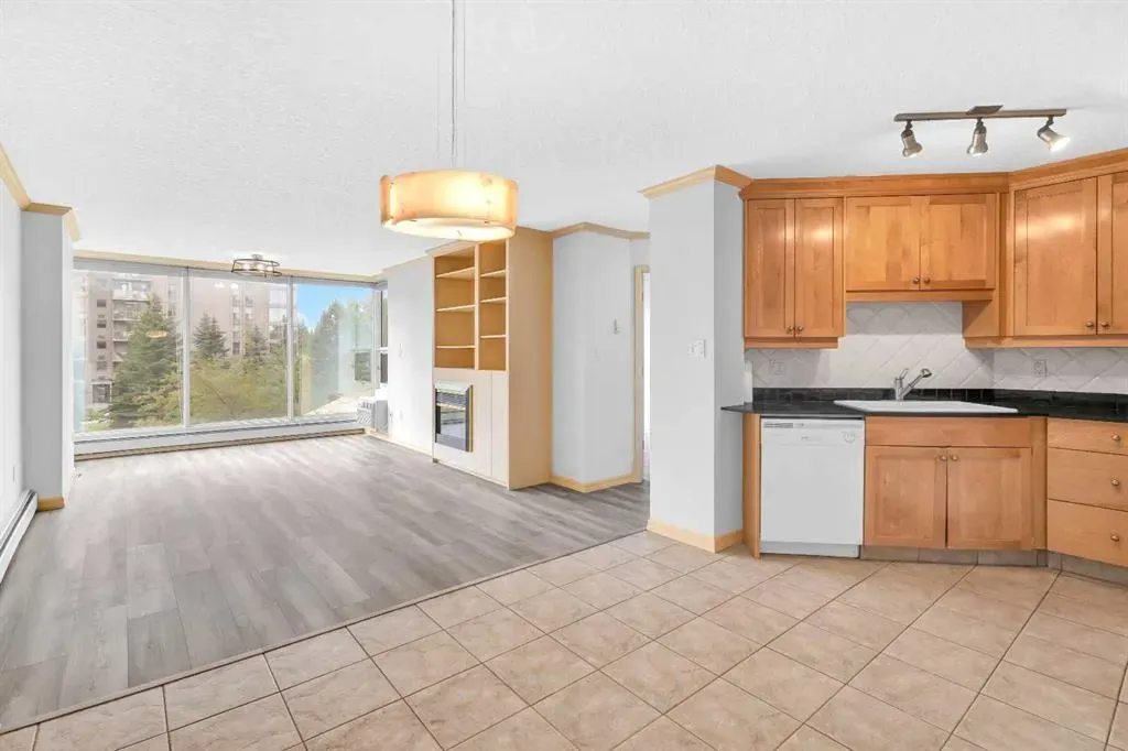 4555 Varsity Lane NW, #305