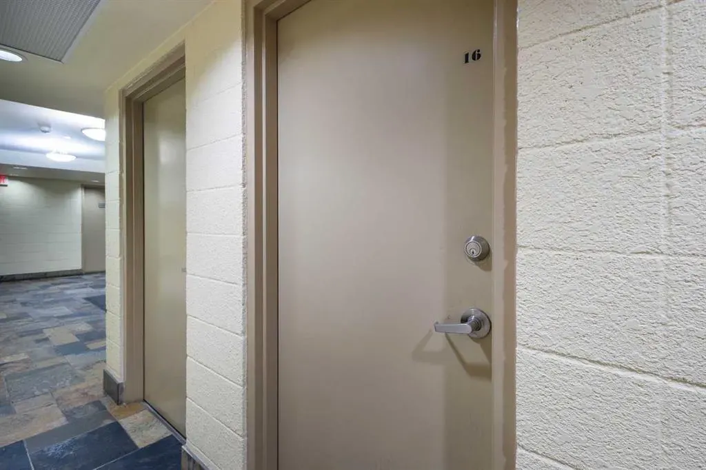 4555 Varsity Lane NW, #305