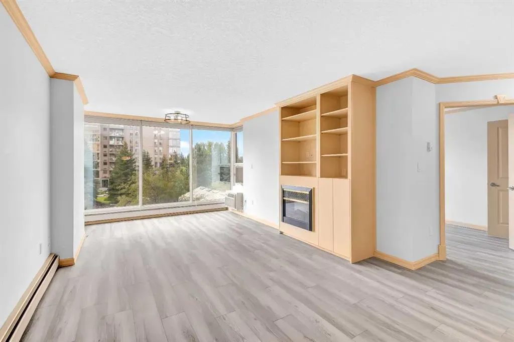 4555 Varsity Lane NW, #305