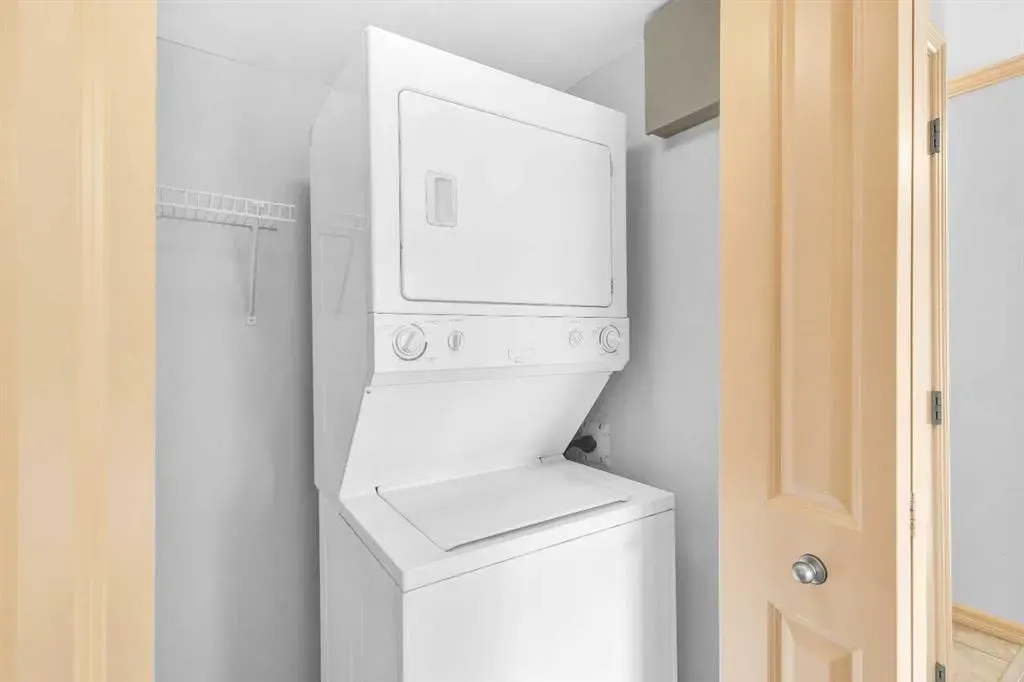 4555 Varsity Lane NW, #305