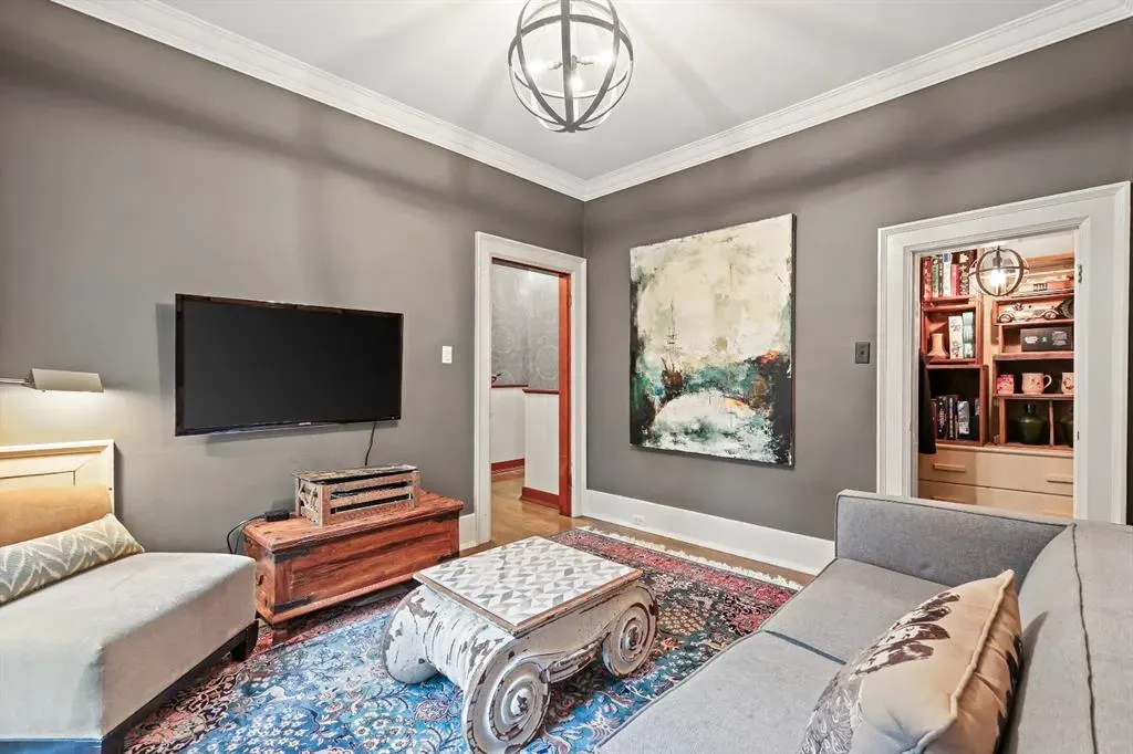 1314 Shelbourne Street SW