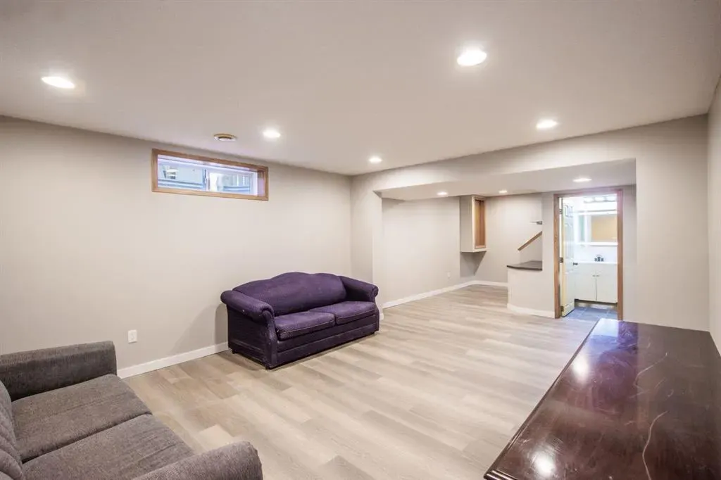 40 Chapalina Crescent SE