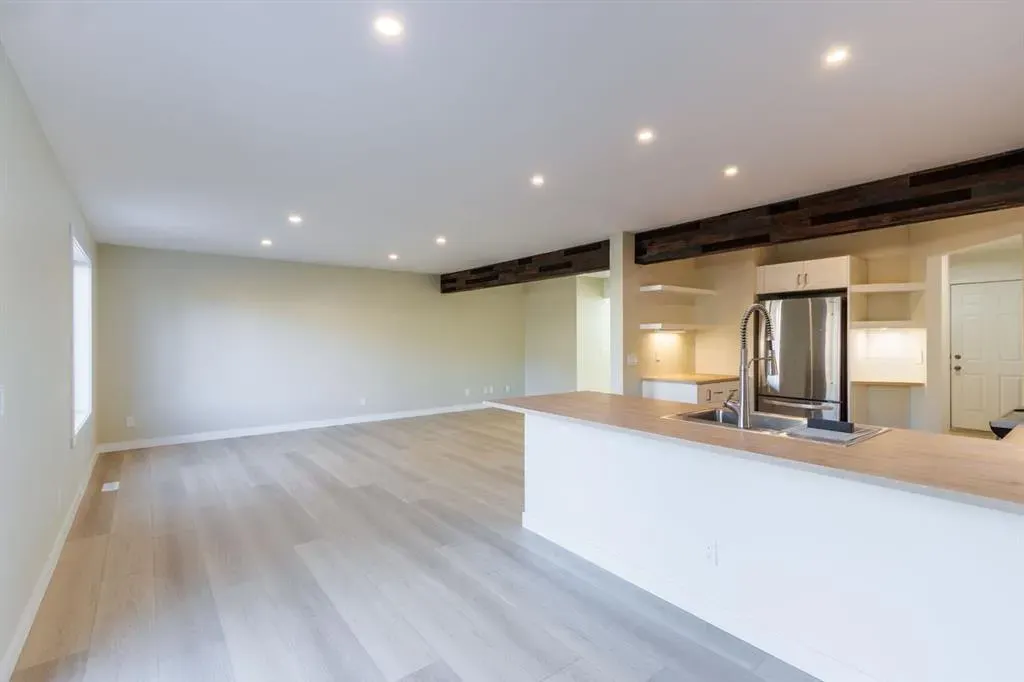 40 Chapalina Crescent SE