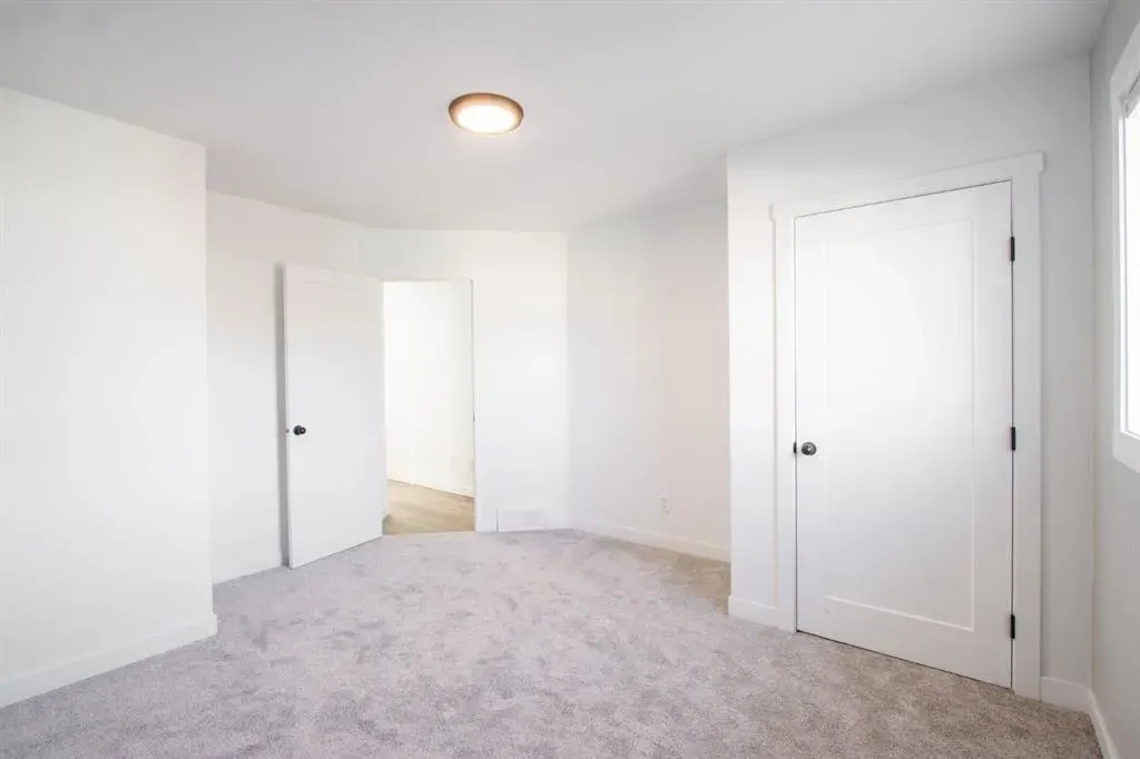 40 Chapalina Crescent SE