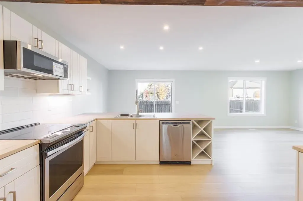 40 Chapalina Crescent SE