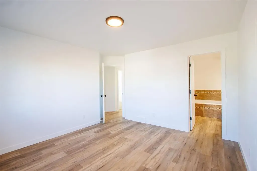 40 Chapalina Crescent SE