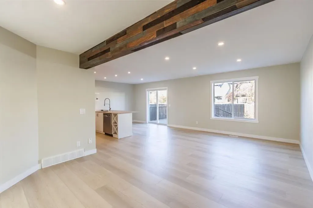 40 Chapalina Crescent SE