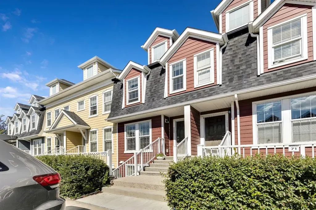 220 Mckenzie Towne Close SE