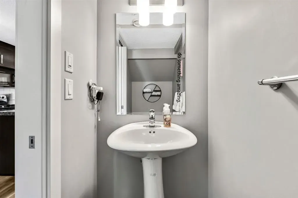 220 Mckenzie Towne Close SE