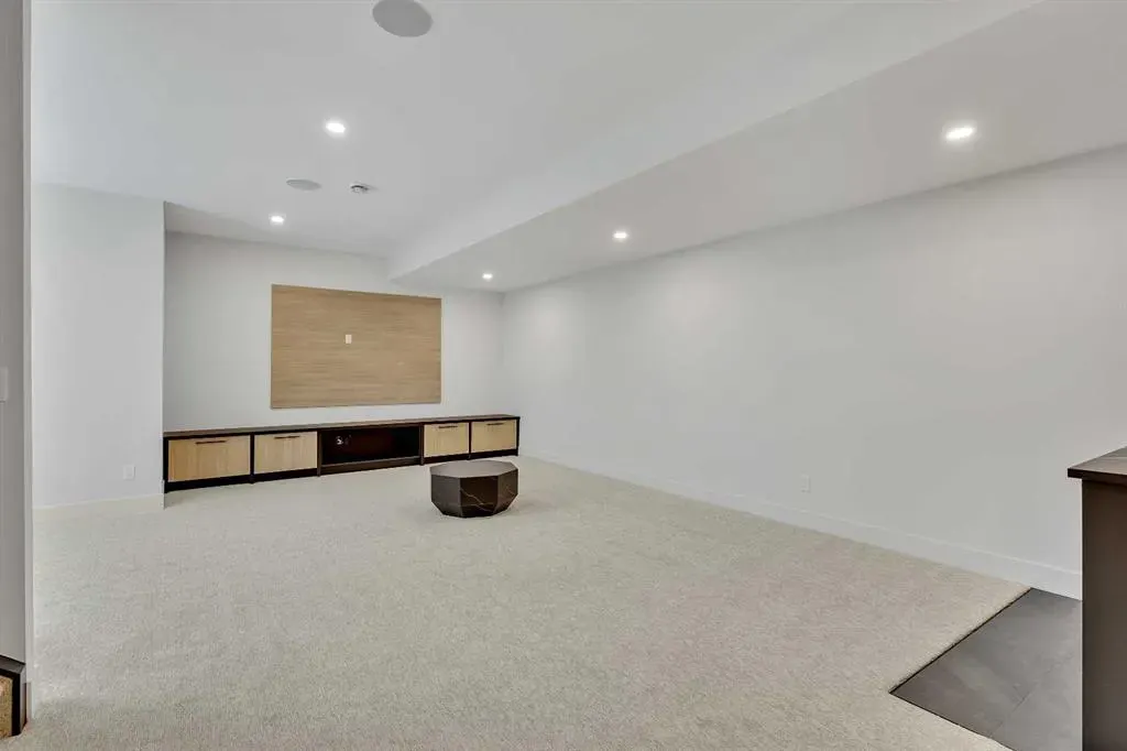 330 Normandy Drive SW