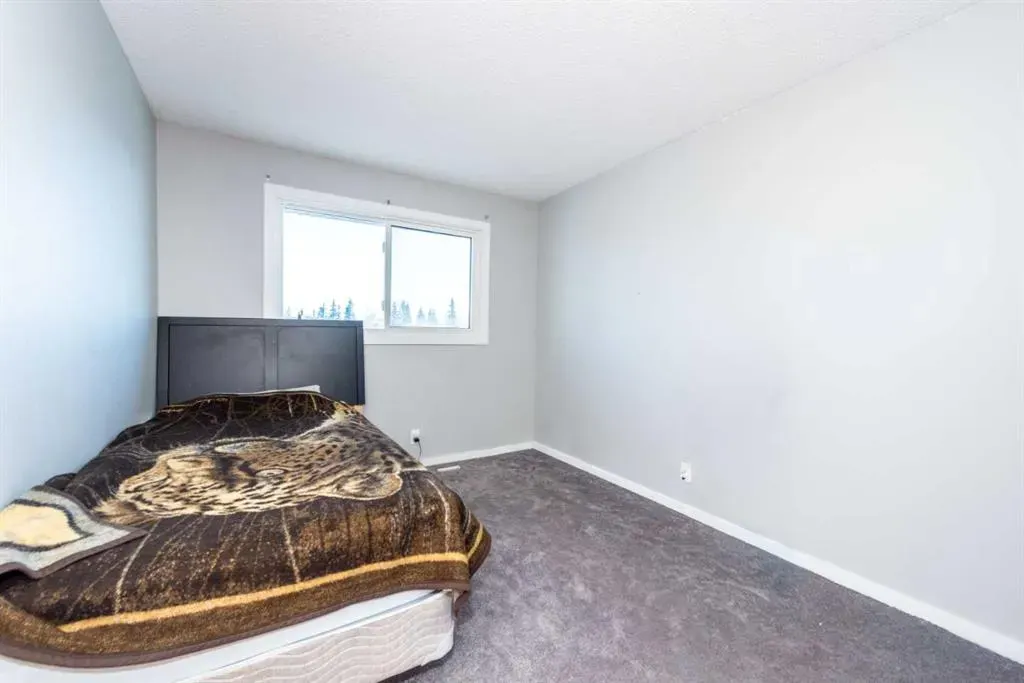 17 Castleridge Way NE