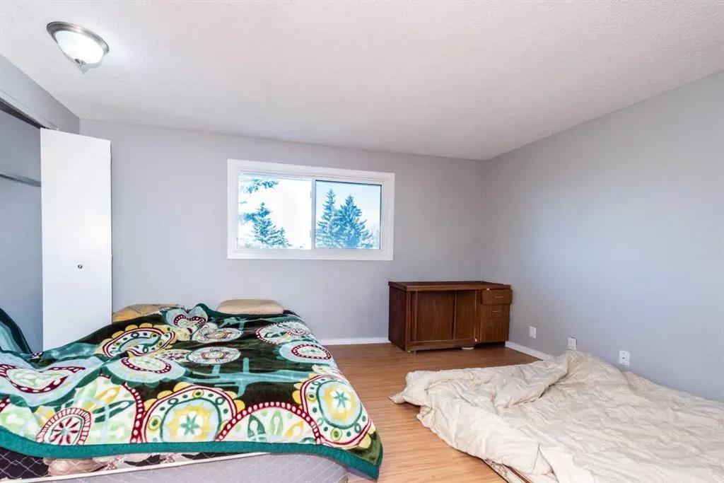 17 Castleridge Way NE