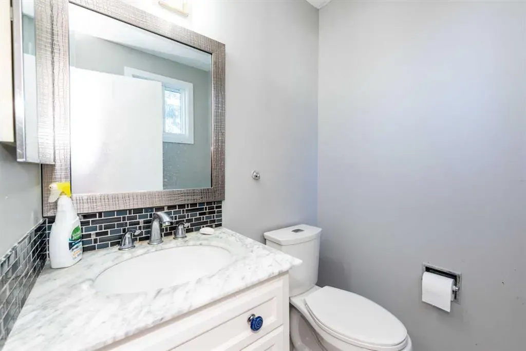 17 Castleridge Way NE