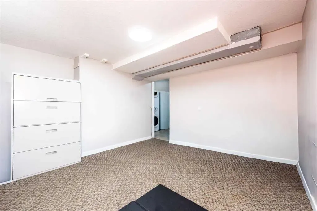 17 Castleridge Way NE