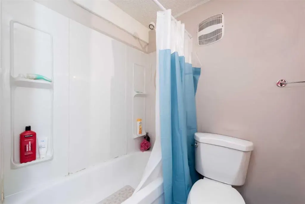 17 Castleridge Way NE