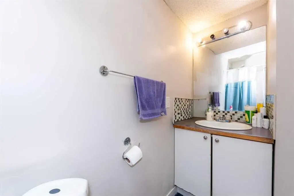 17 Castleridge Way NE