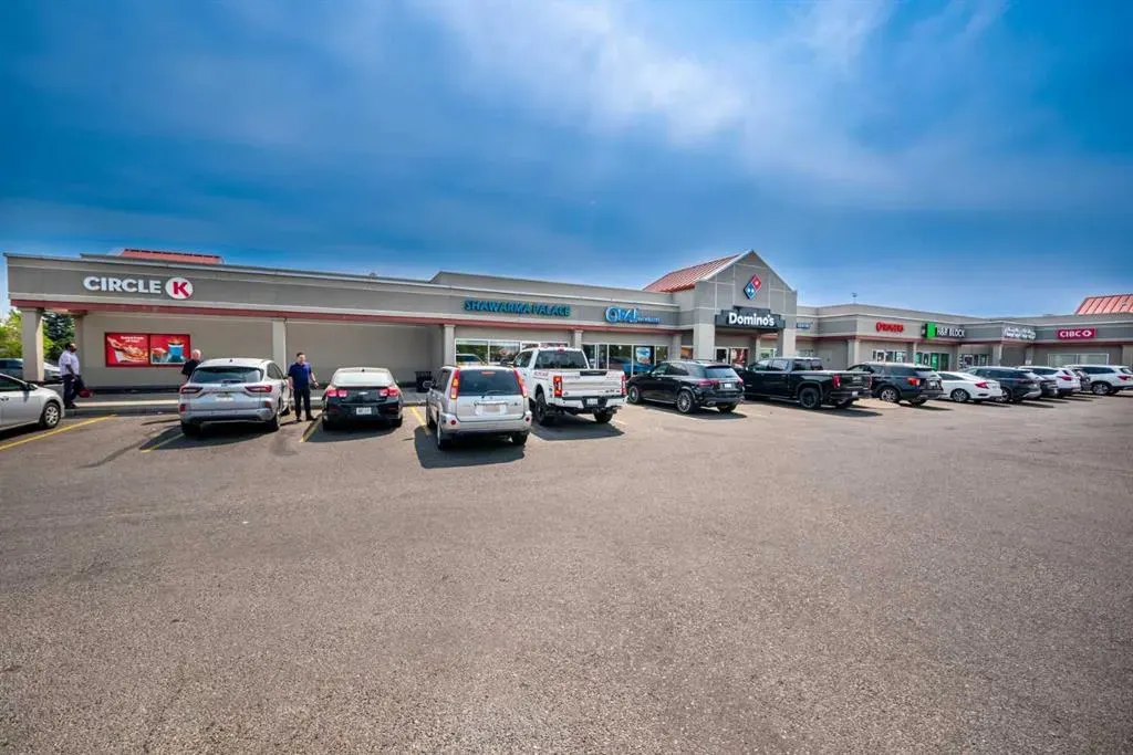 17 Castleridge Way NE