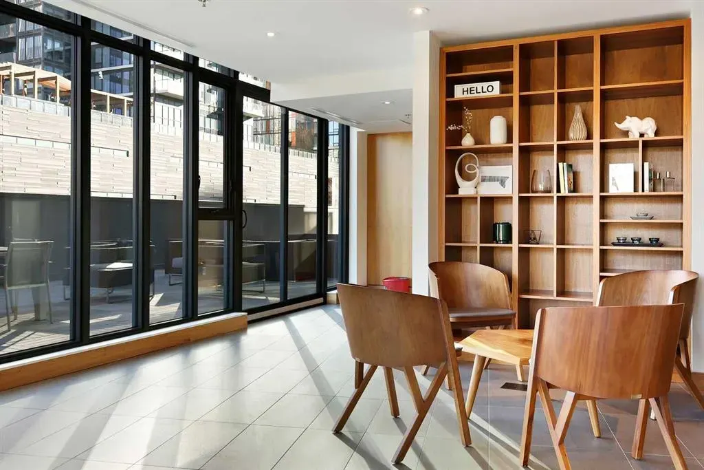 1010 6 Street SW, #606