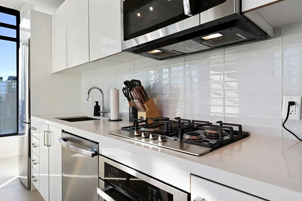 1010 6 Street SW, #606