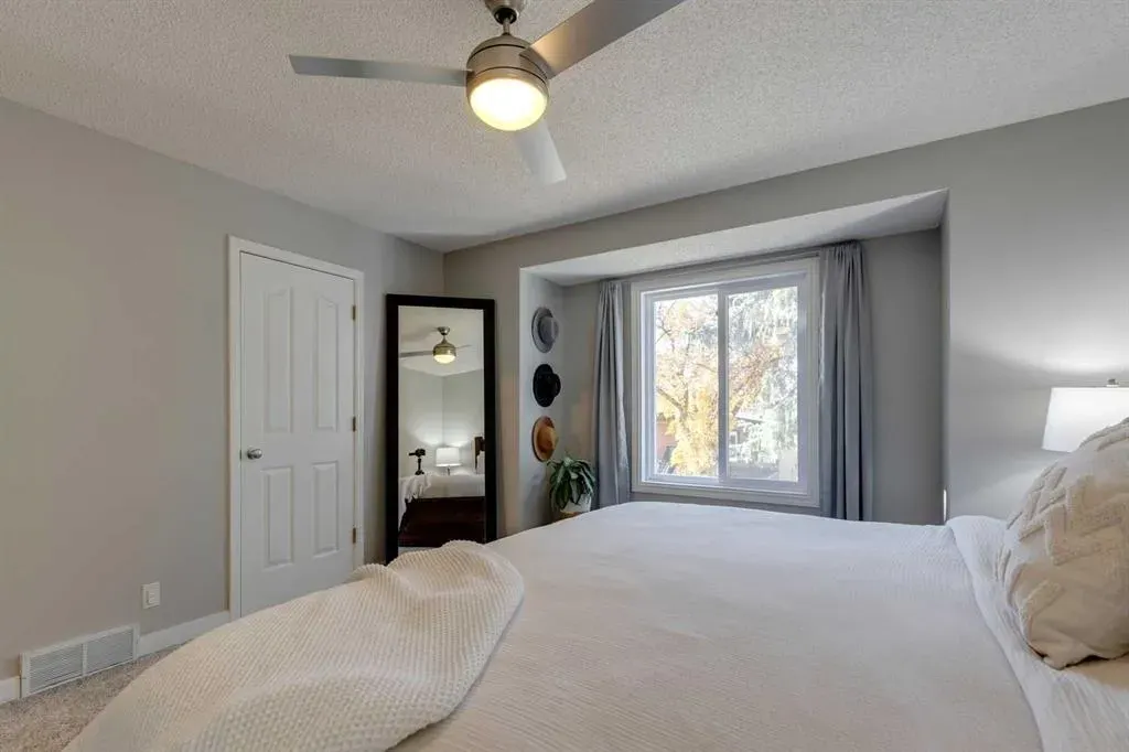 1926 25 Street SW, #1