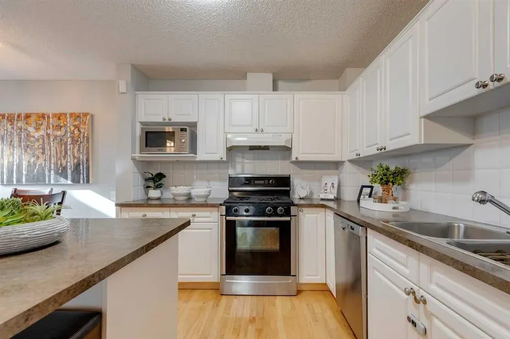 1926 25 Street SW, #1