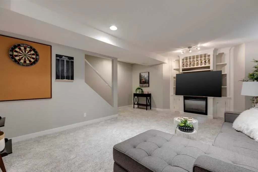 1926 25 Street SW, #1