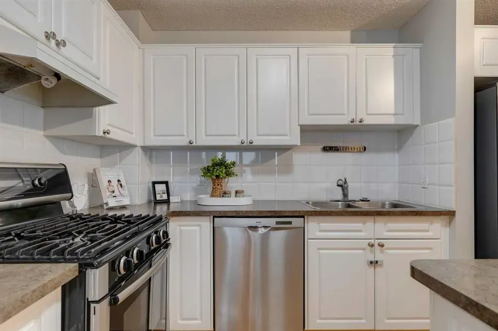 1926 25 Street SW, #1