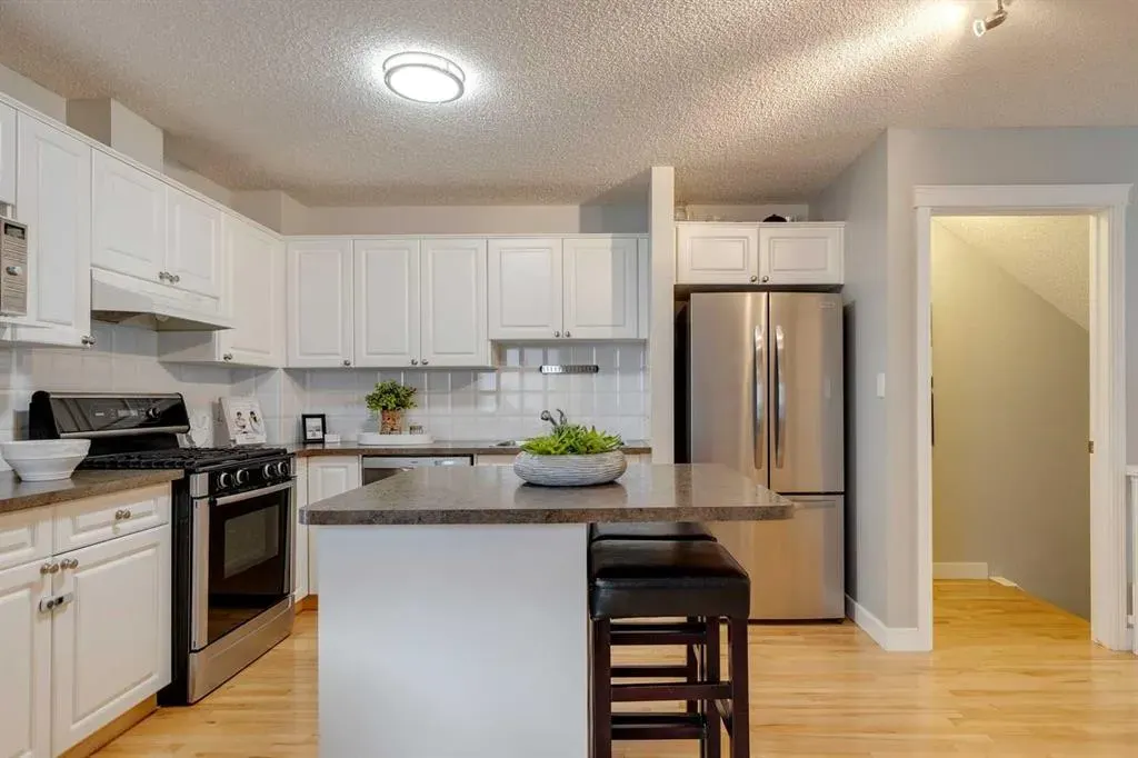 1926 25 Street SW, #1