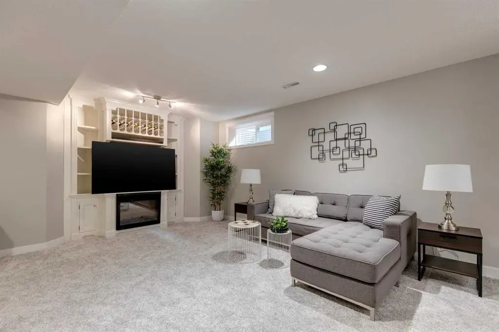 1926 25 Street SW, #1