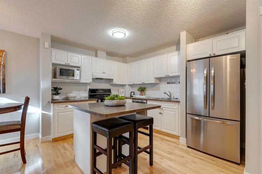 1926 25 Street SW, #1