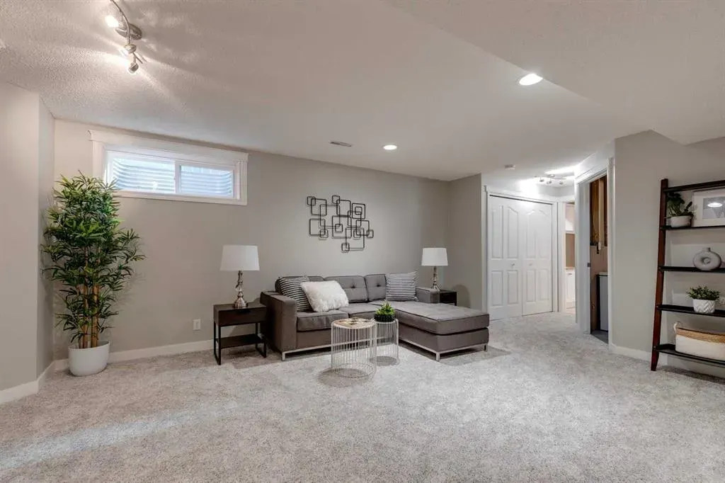 1926 25 Street SW, #1