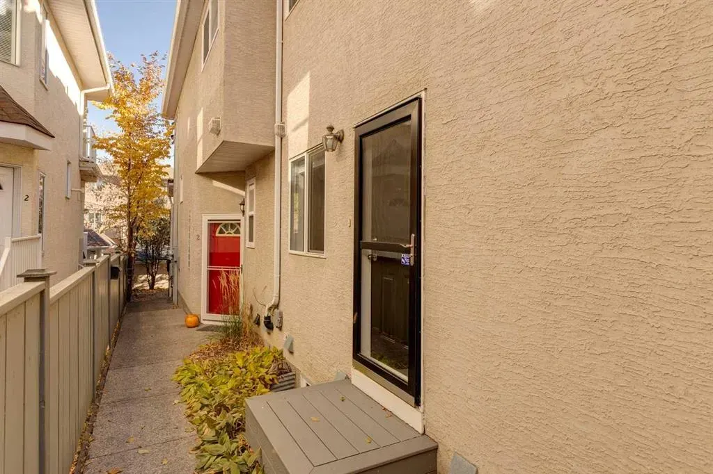 1926 25 Street SW, #1