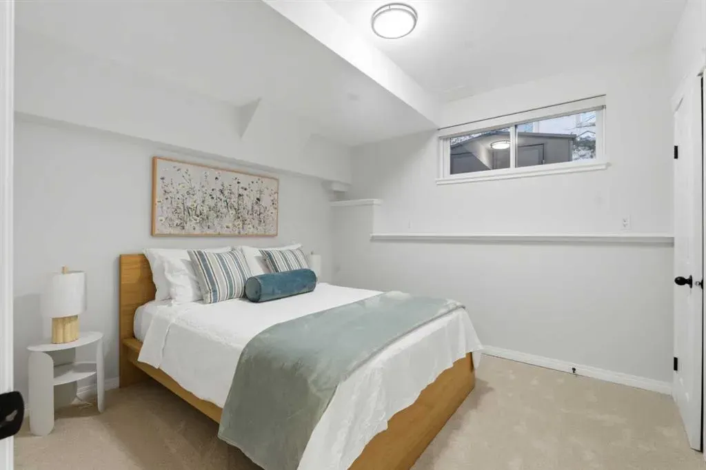 146 Springbluff Heights SW