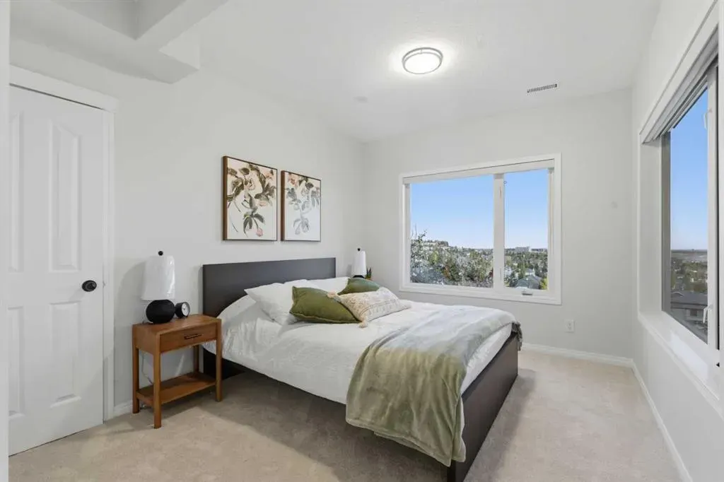 146 Springbluff Heights SW